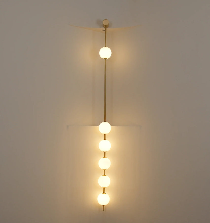Vertical Balls Wall Lamp - Yiarolight