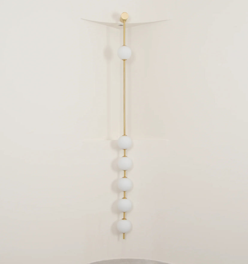 Vertical Balls Wall Lamp - Yiarolight