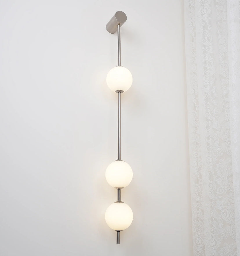 Vertical Balls Wall Lamp - Yiarolight