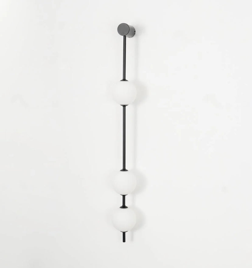 Vertical Balls Wall Lamp - Yiarolight