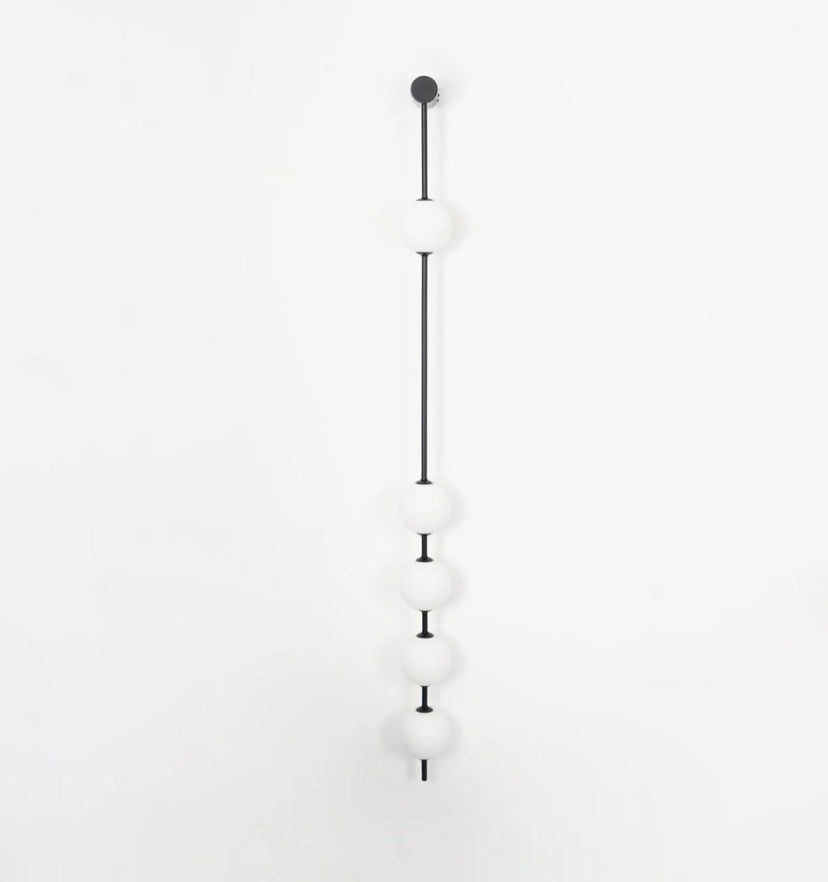 Vertical Balls Wall Lamp - Yiarolight