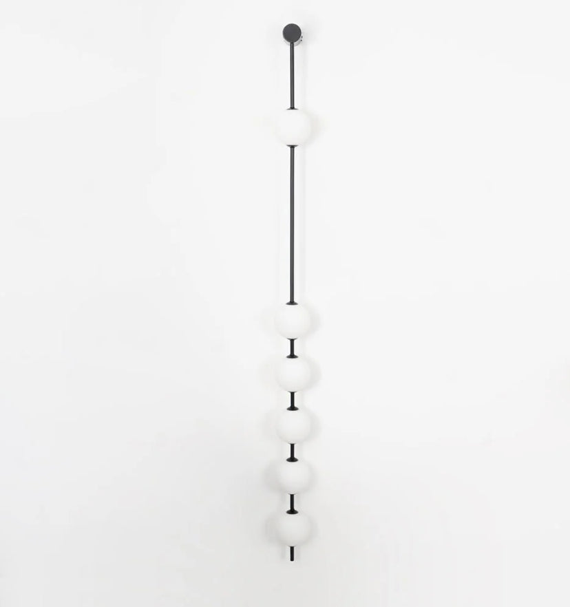 Vertical Balls Wall Lamp - Yiarolight