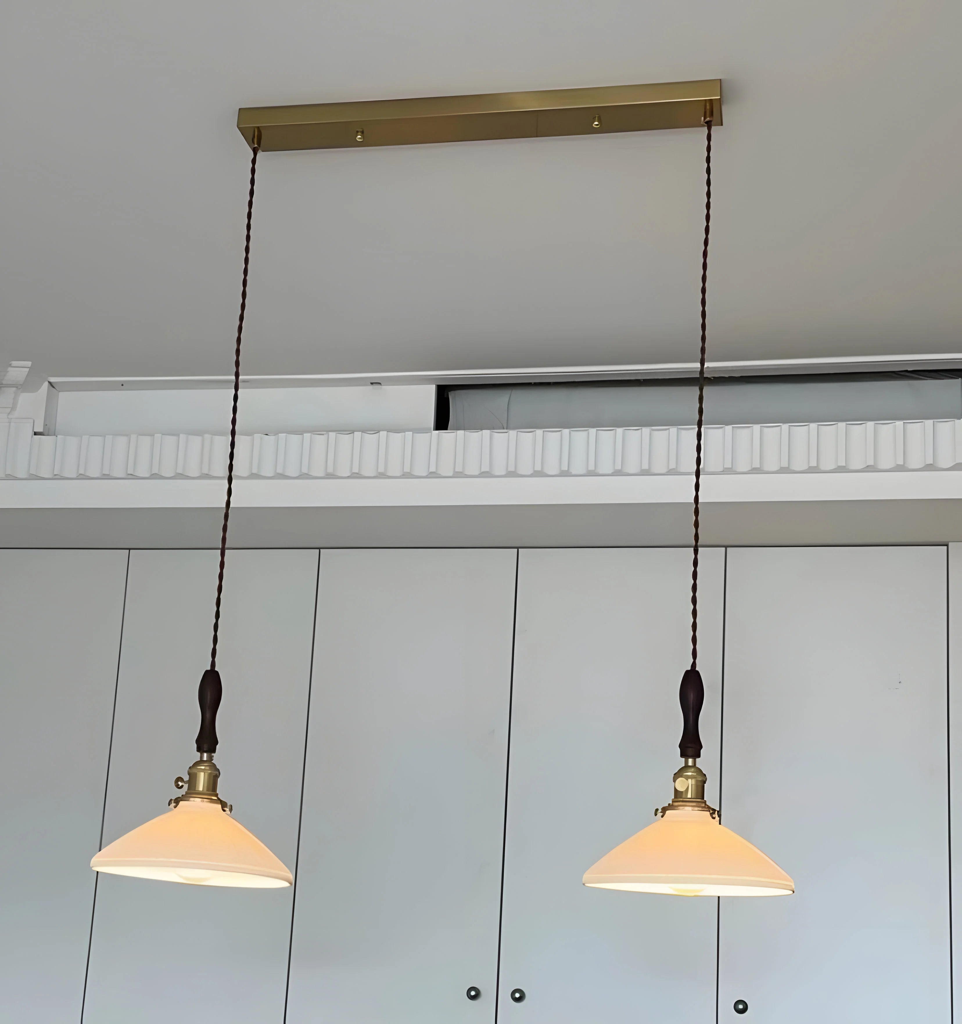 Ceramic Pleated Pendant Lamp - Auraolight