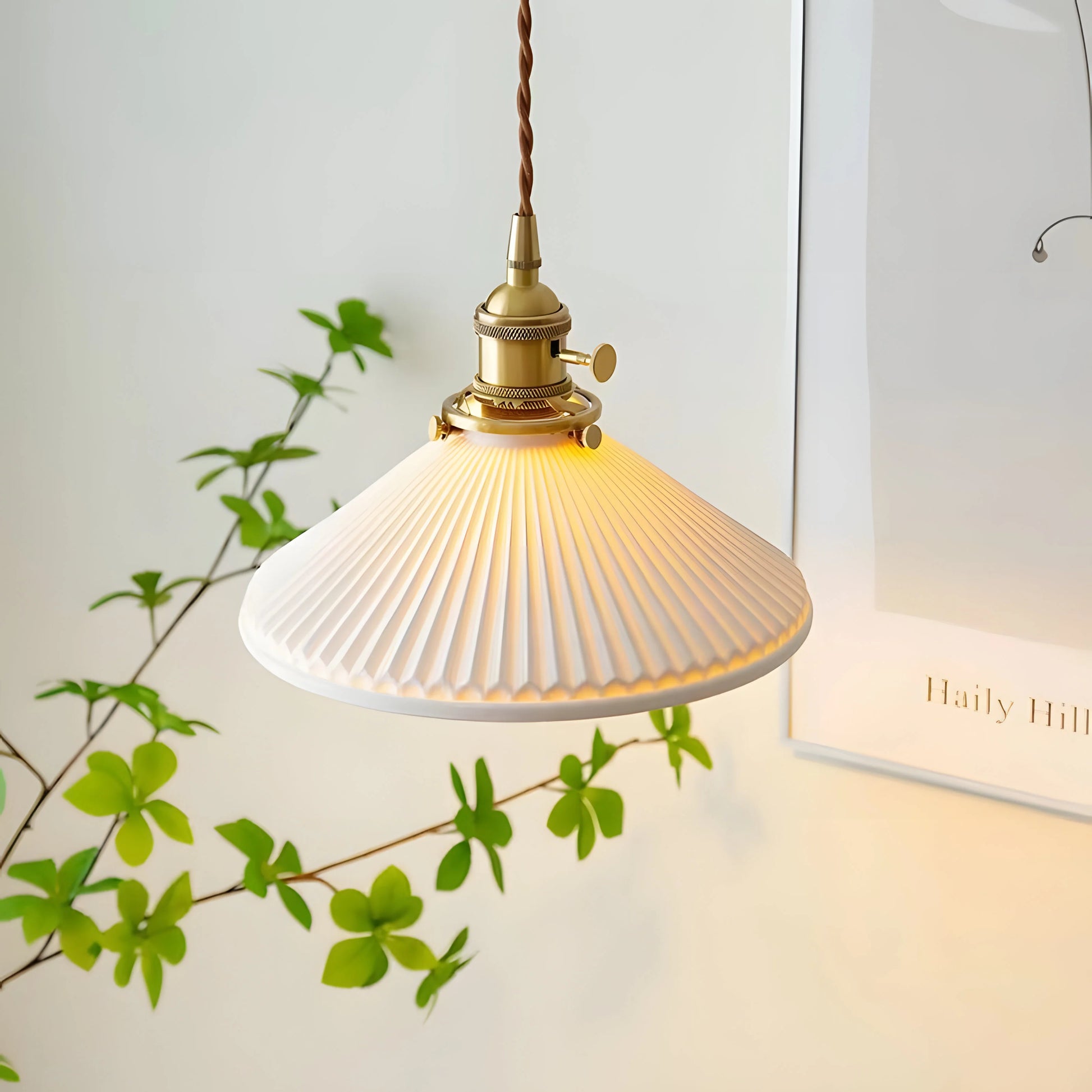 Ceramic Pleated Pendant Lamp - Auraolight