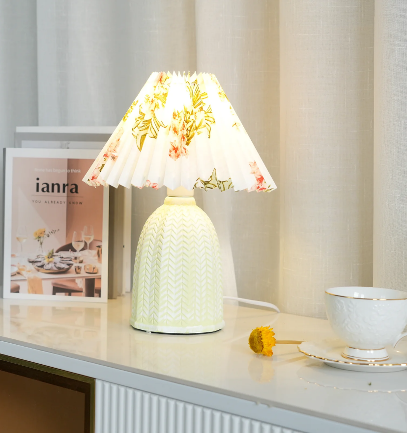 Vintage Pleated Table Lamp - Yiarolight