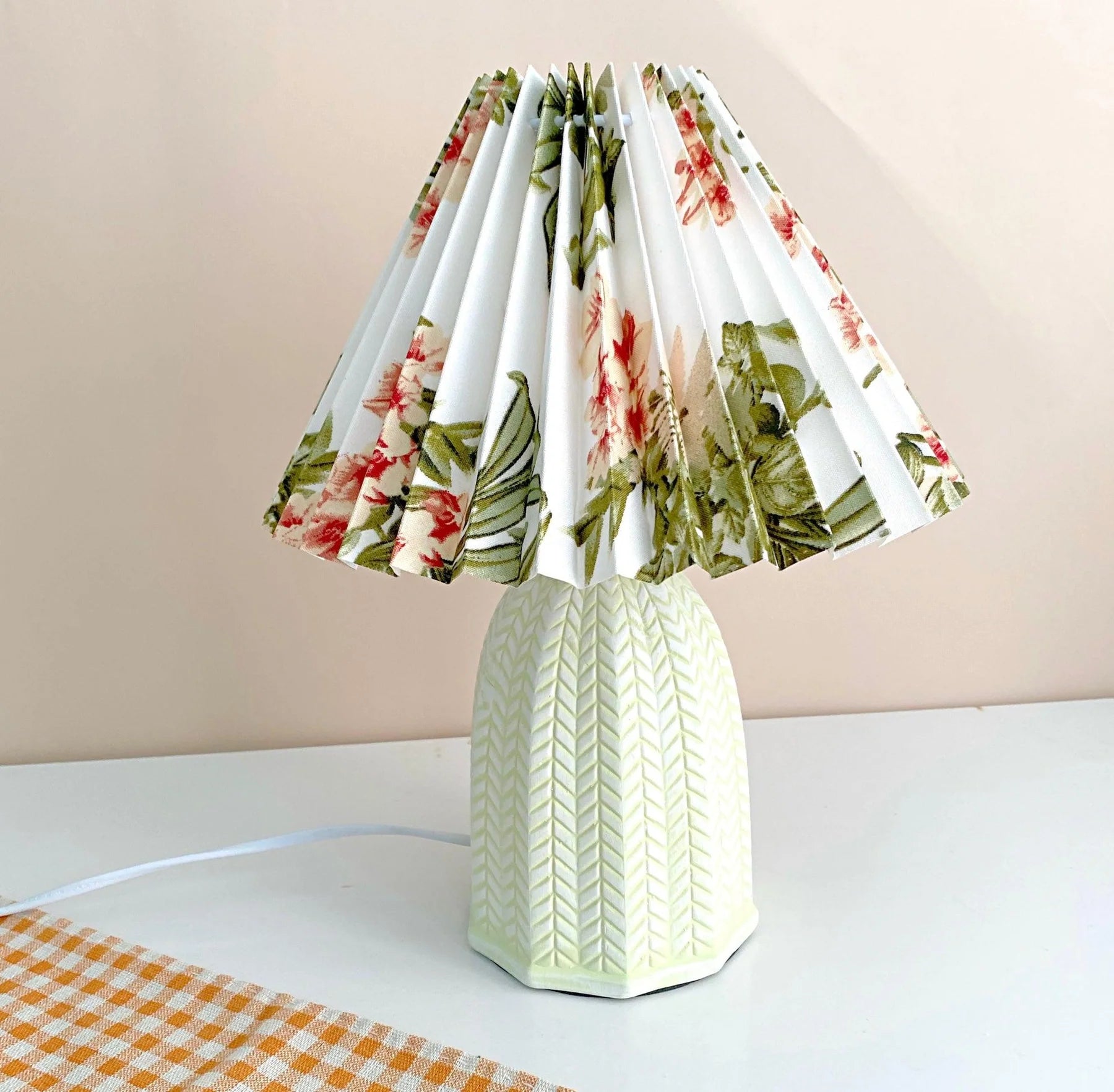 Vintage Pleated Table Lamp - Yiarolight