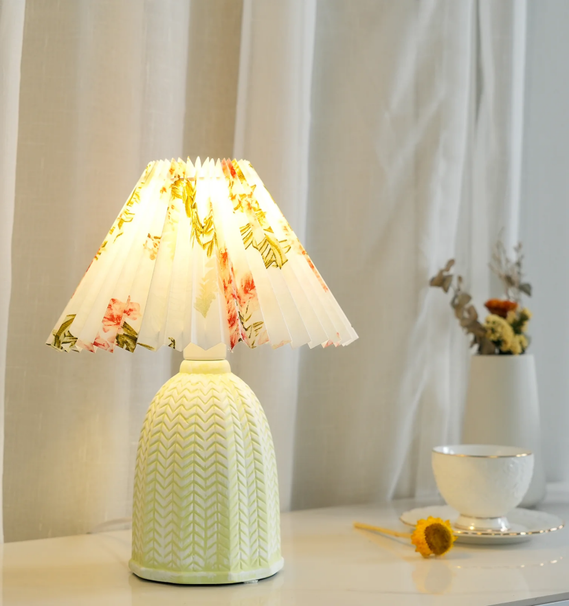 Vintage Pleated Table Lamp - Yiarolight