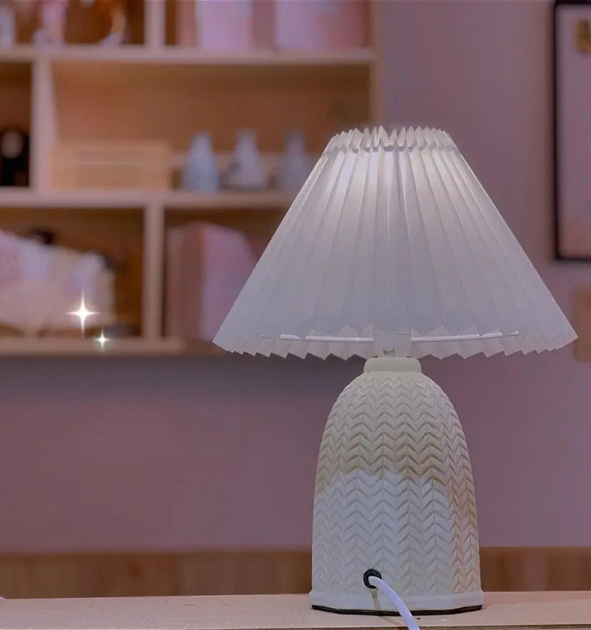 Vintage Pleated Table Lamp - Yiarolight