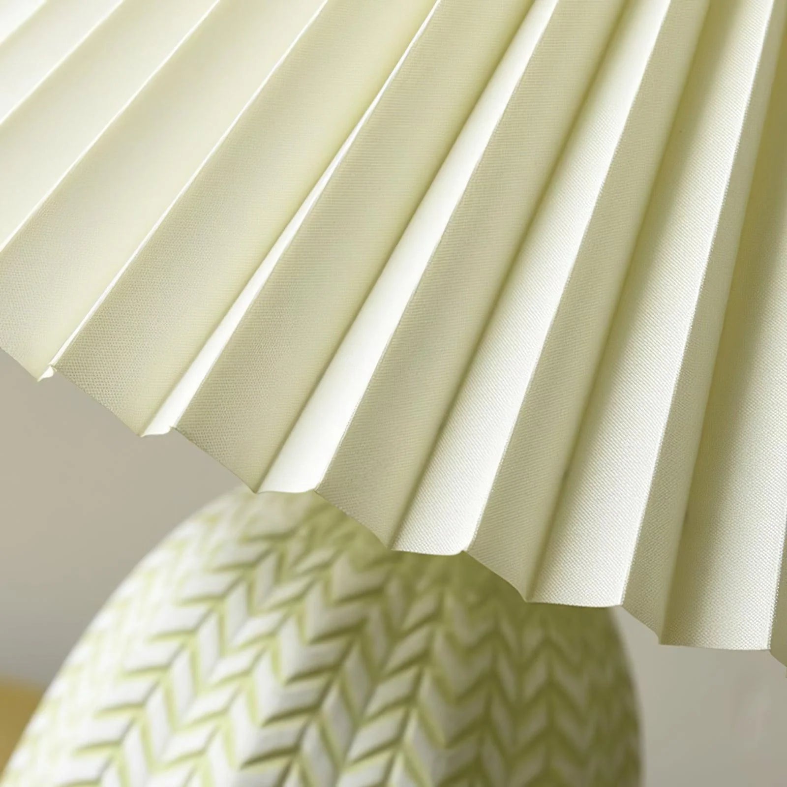 Vintage Pleated Table Lamp - Yiarolight