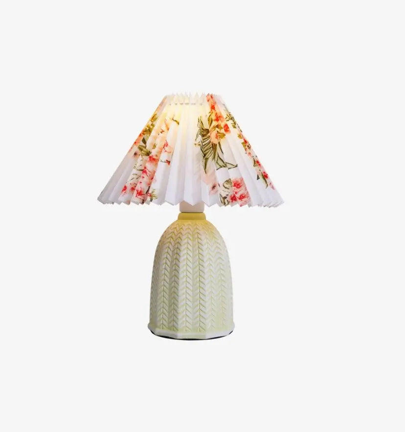 Vintage Pleated Table Lamp - Yiarolight