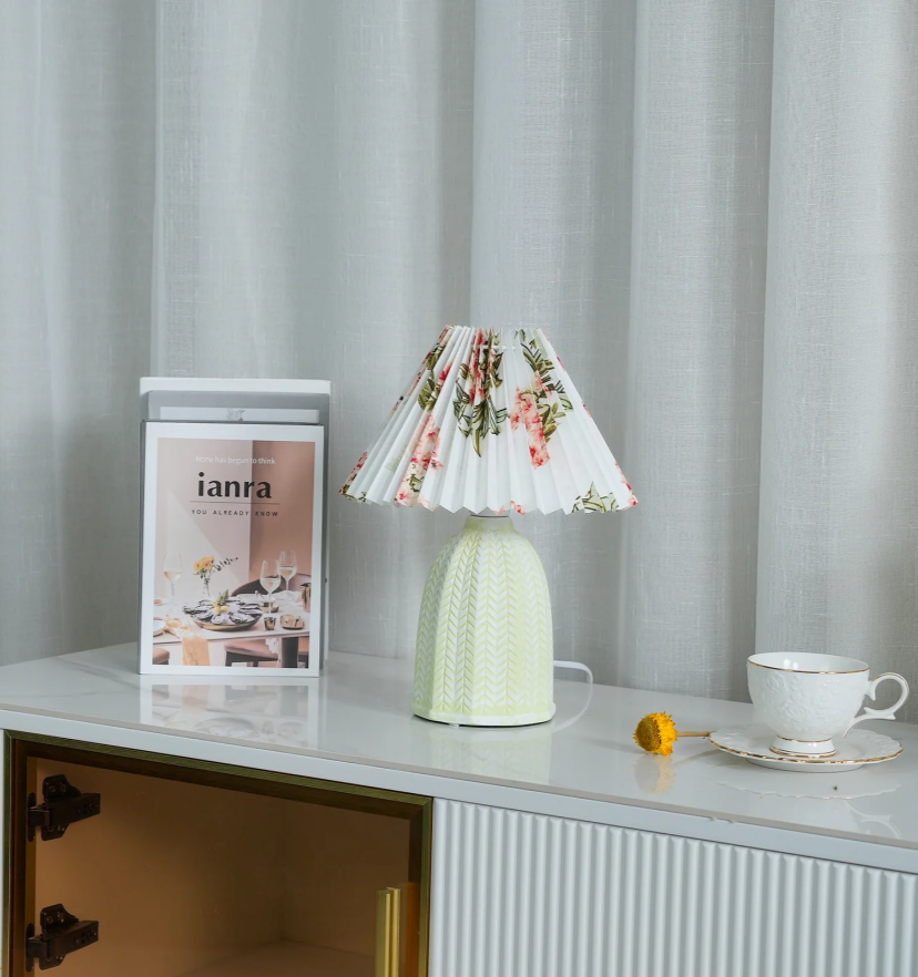 Vintage Pleated Table Lamp - Yiarolight