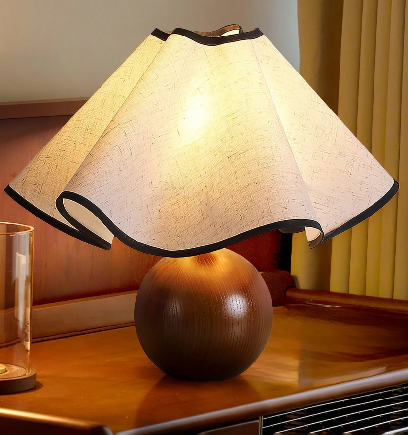 Wavecrest Table Lamp - Yiarolight