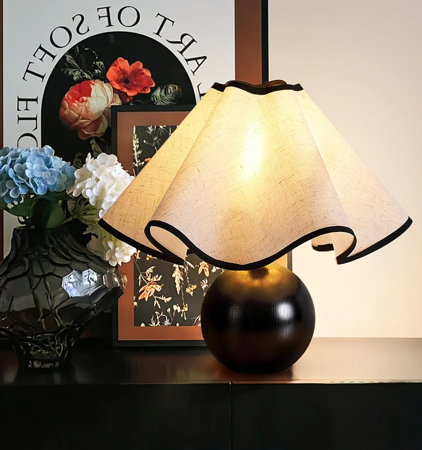 Wavecrest Table Lamp - Yiarolight