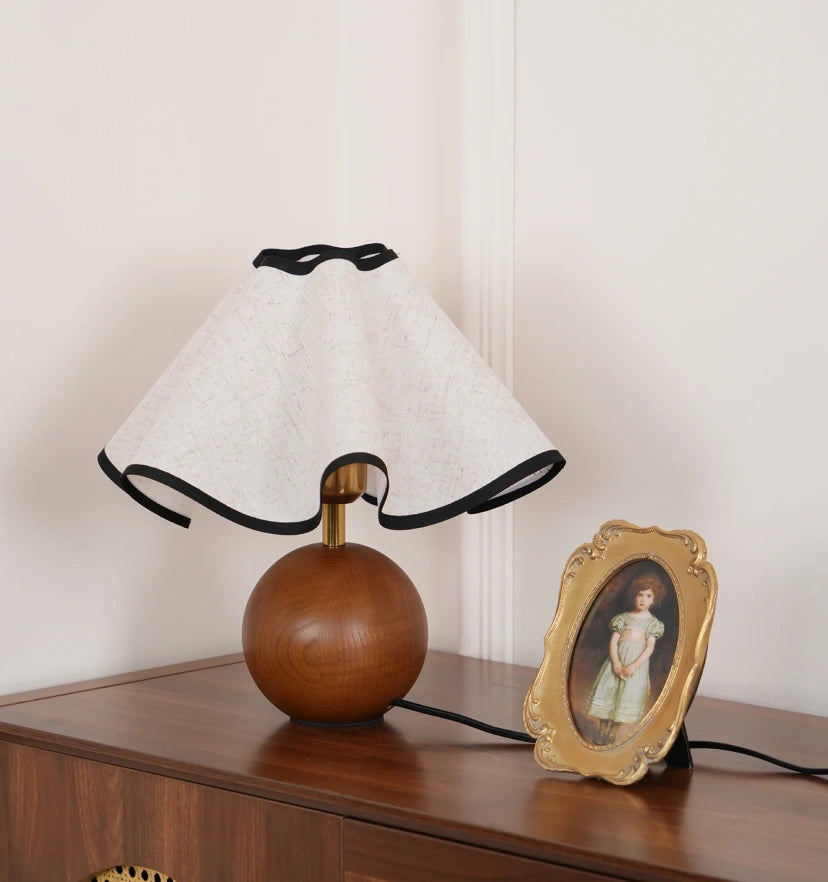 Wavecrest Table Lamp - Yiarolight