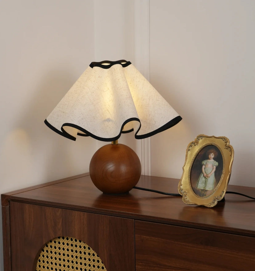 Wavecrest Table Lamp - Yiarolight