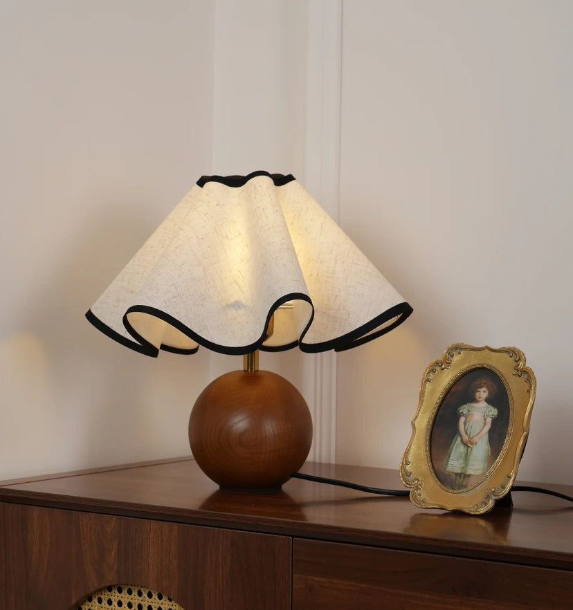 Wavecrest Table Lamp - Yiarolight