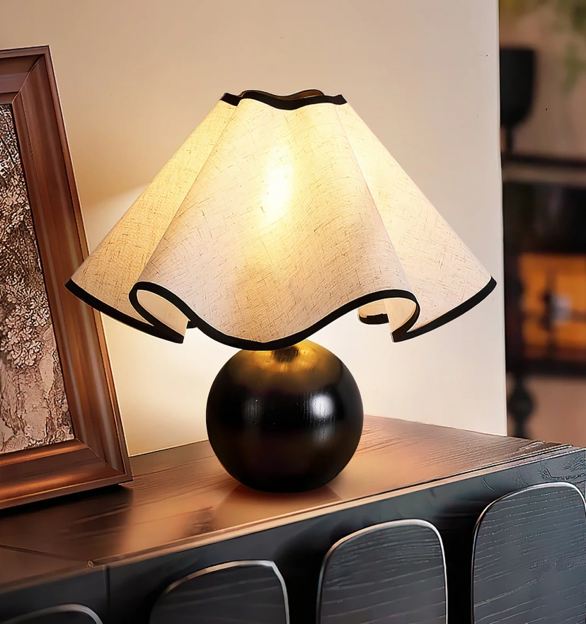 Wavecrest Table Lamp - Yiarolight