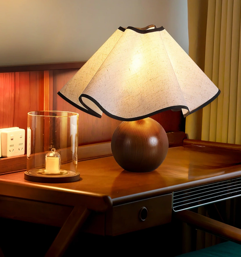 Wavecrest Table Lamp - Yiarolight