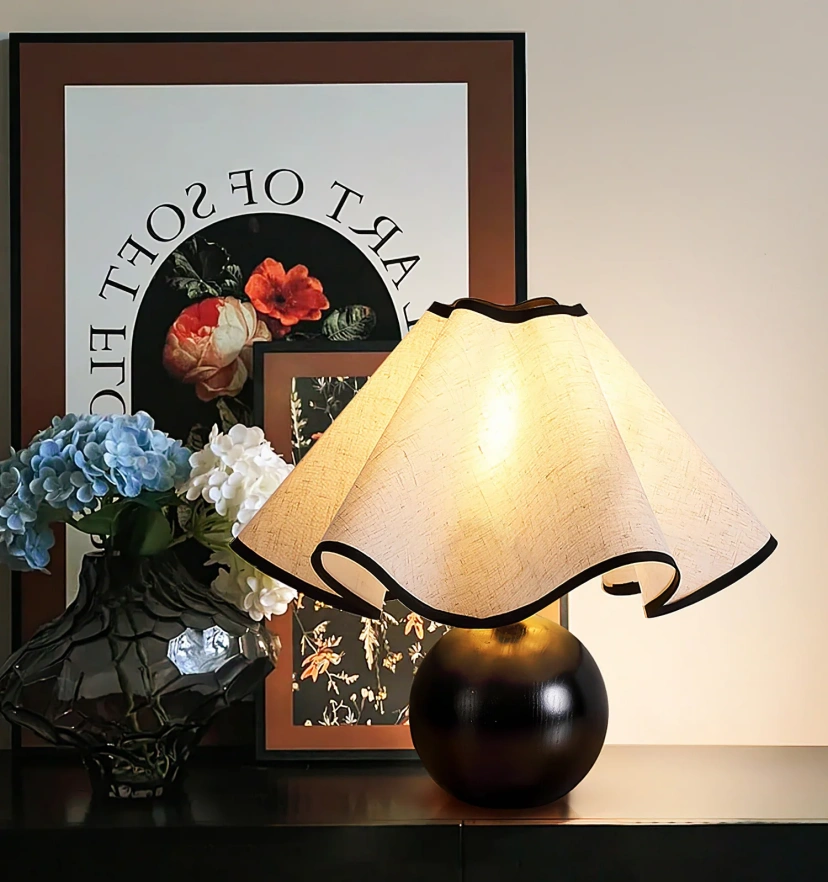 Wavecrest Table Lamp - Yiarolight