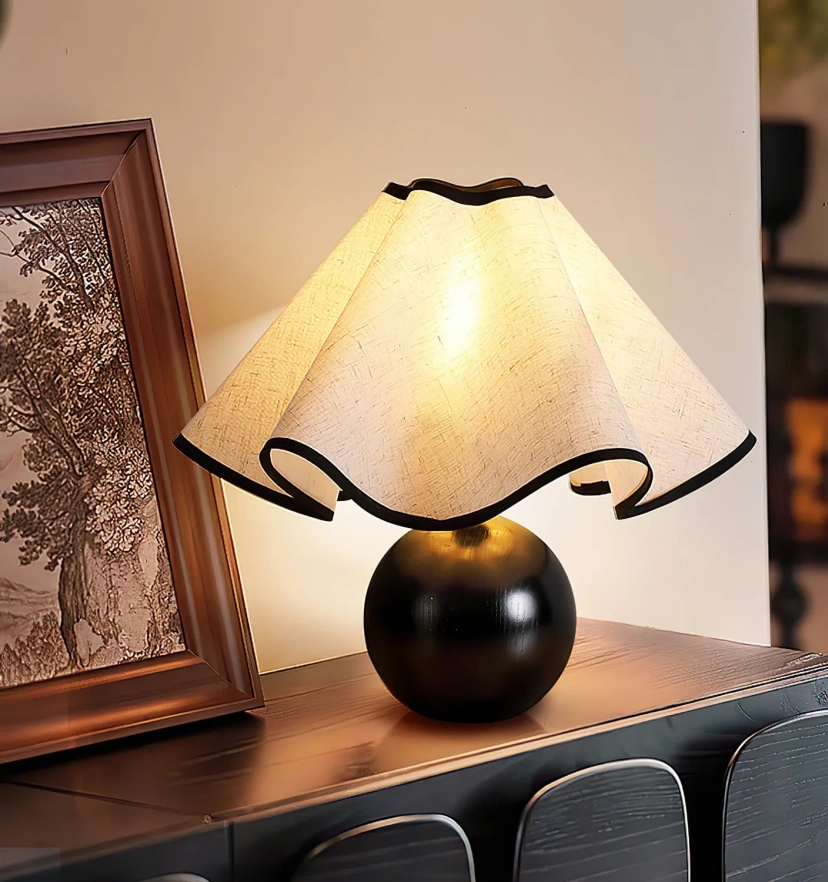 Wavecrest Table Lamp - Yiarolight