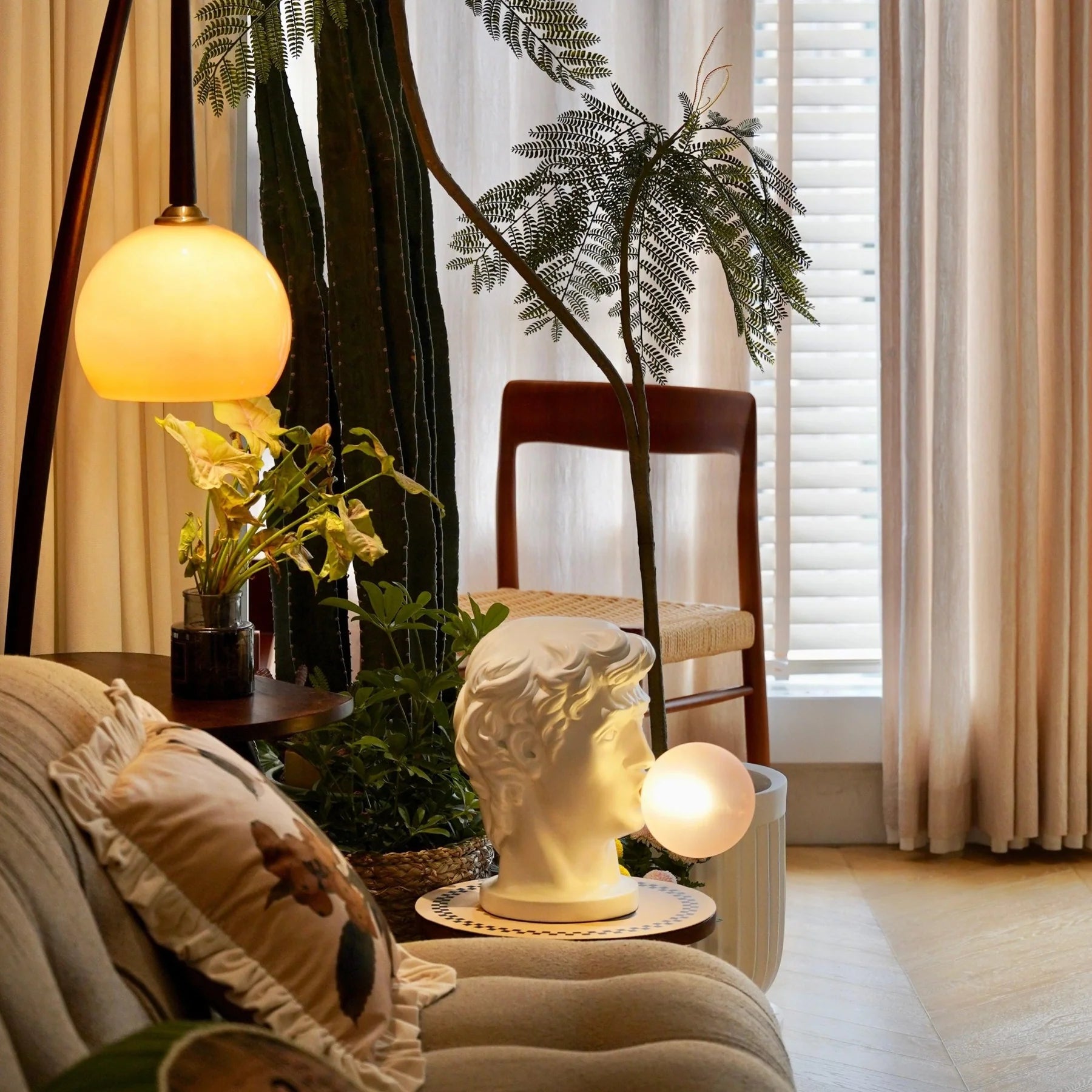 Wonder Table Lamp - Yiarolight