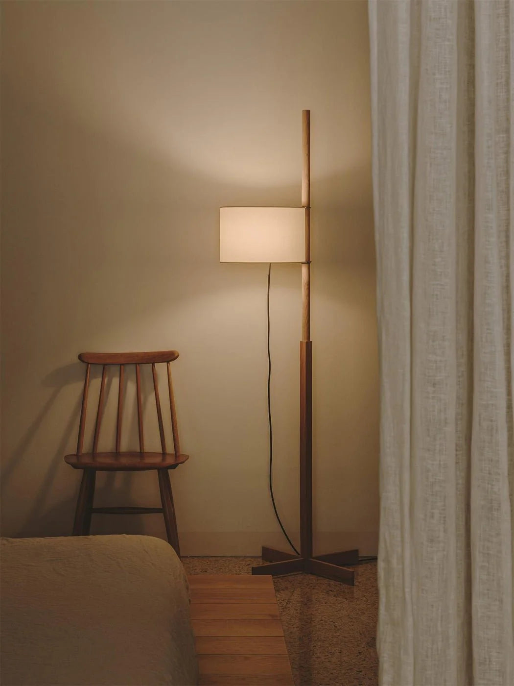 Wood Tmm Floor Lamp - Yiarolight